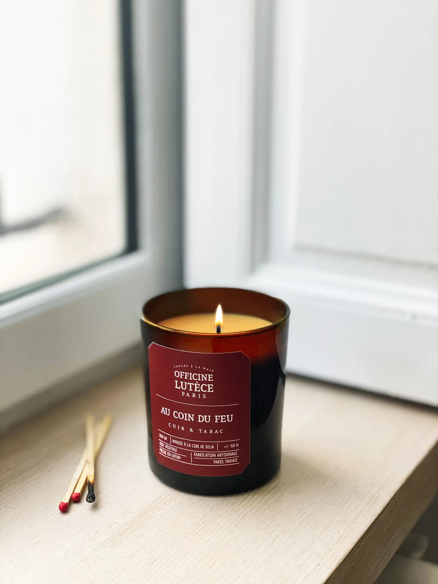 Bougie Parfumée "Au Coin du Feu" - Cuir et Tabac Officine Lutèce