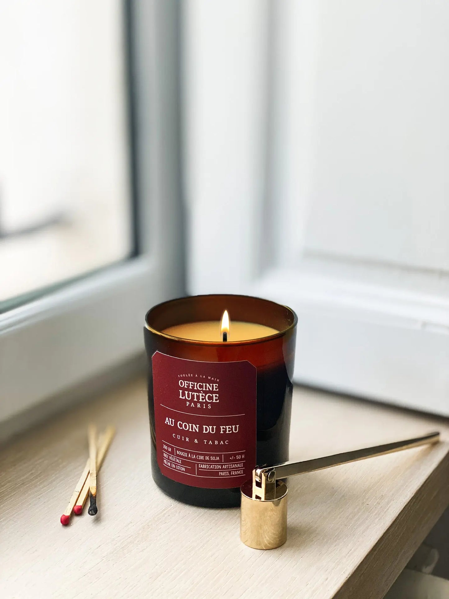 Bougie Parfumée "Au Coin du Feu" - Cuir et Tabac Officine Lutèce