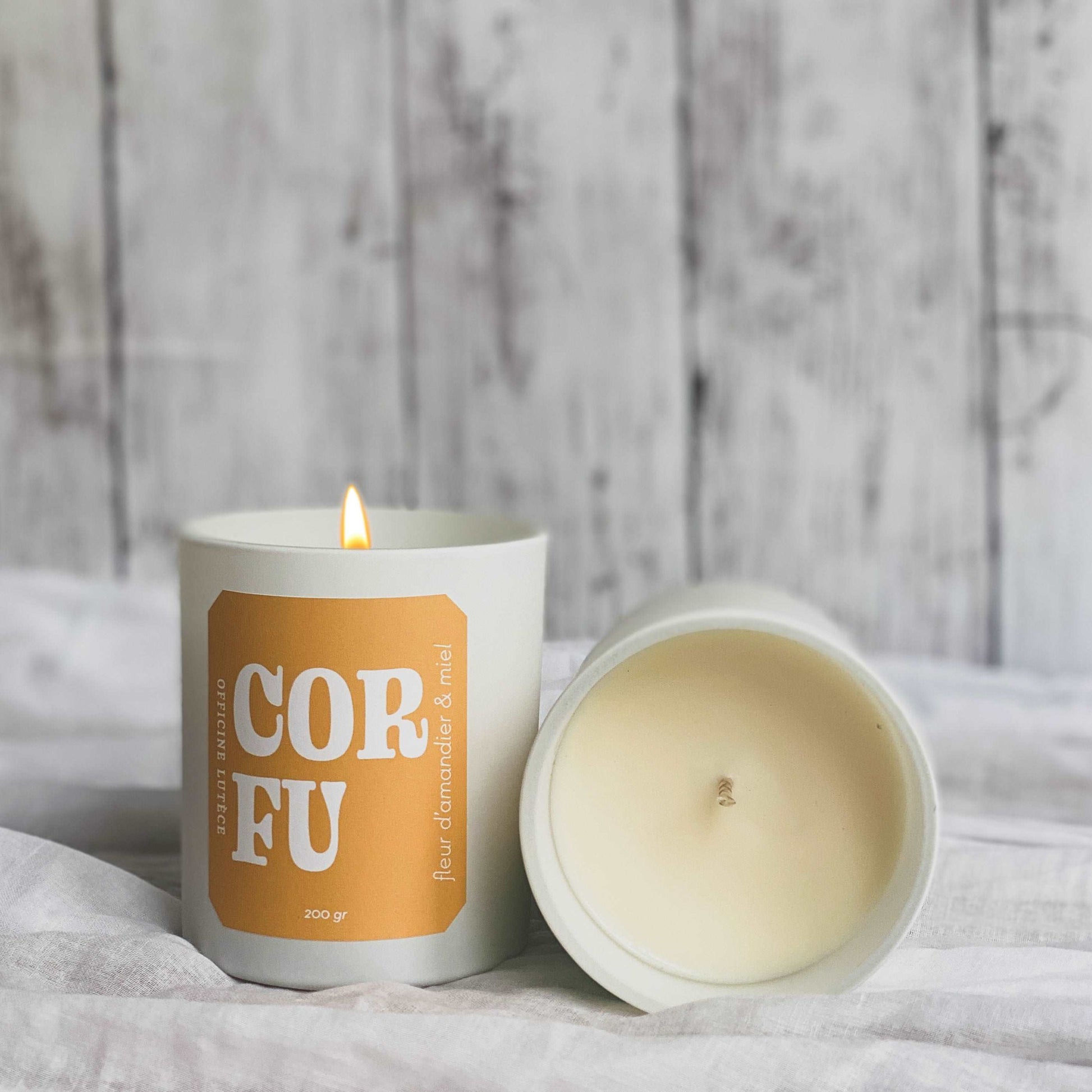 Bougie Corfu - Fleur d'amandier & Miel Officine Lutèce
