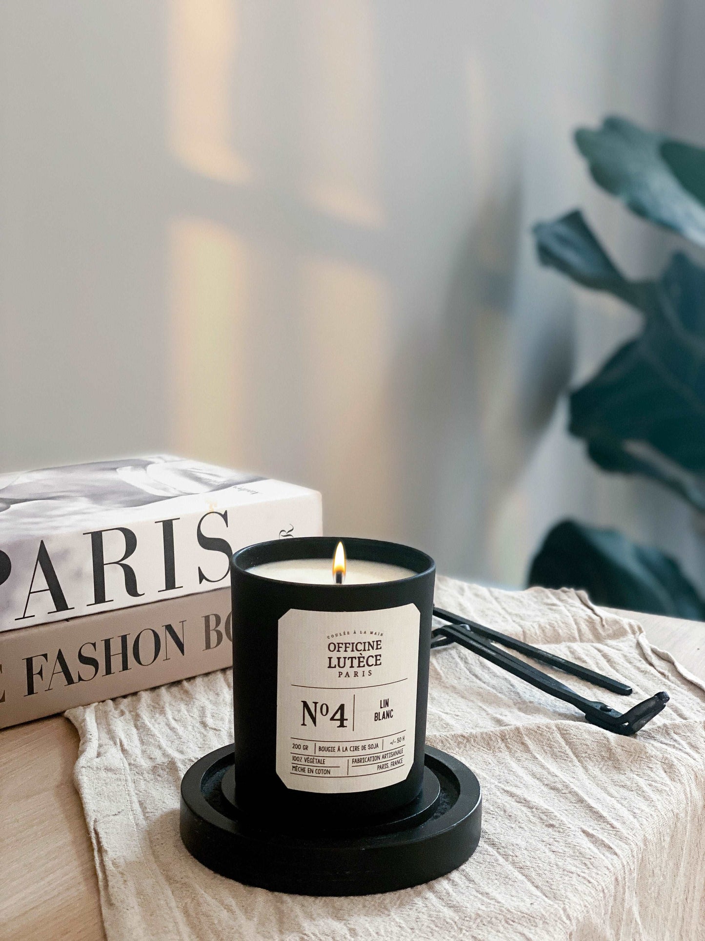 Bougie Parfumée Nº4 Lin Blanc Officine Lutèce